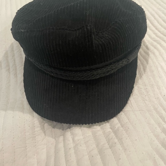 Black Newsboy Hat - Picture 7 of 9